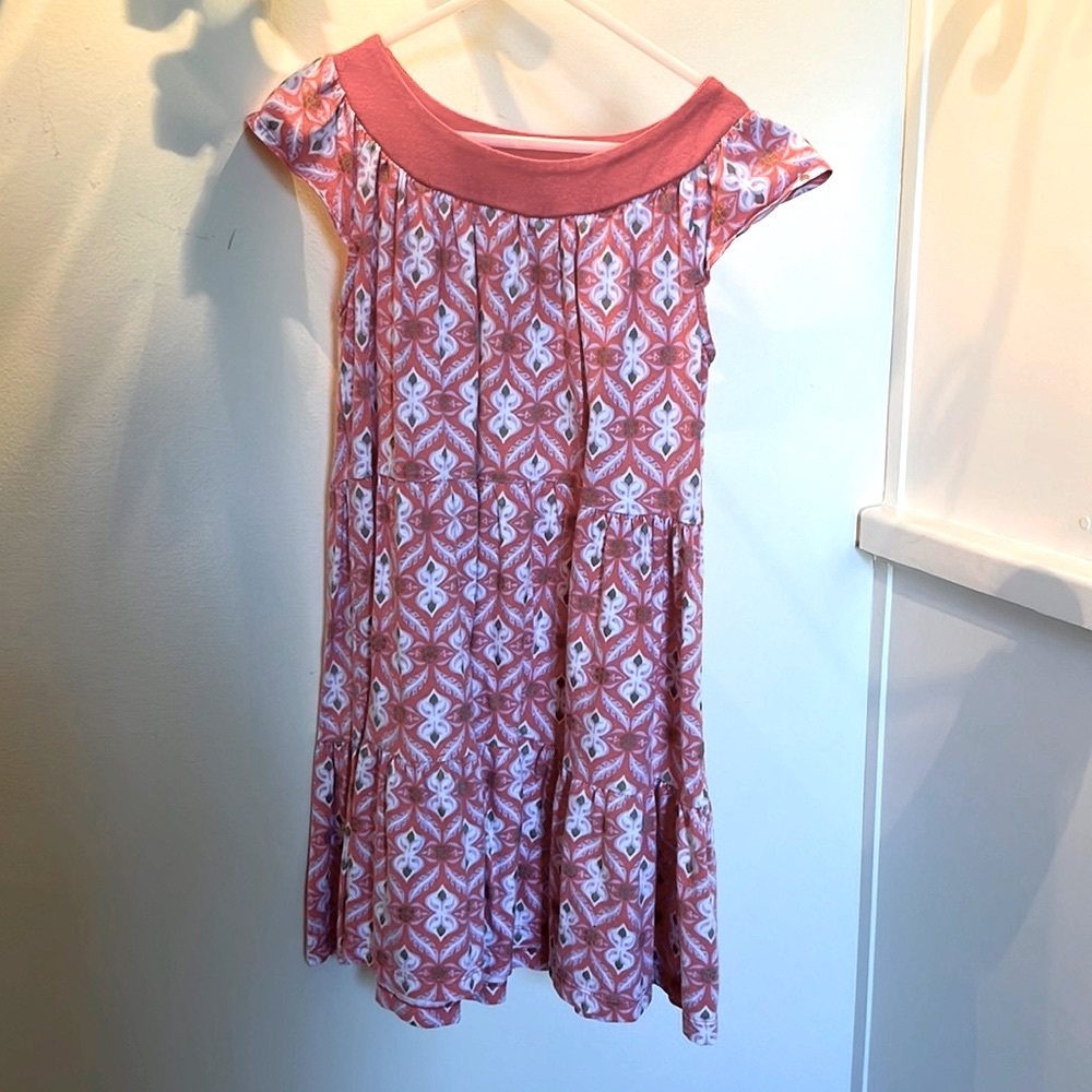 Tea dress with cap sleeves in a neutral pattern, girls size 7
